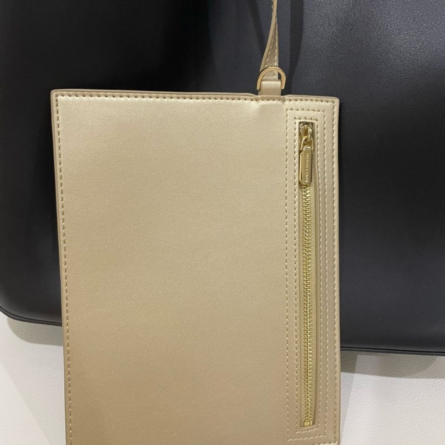 Charles & Keith 小CK托特包-3