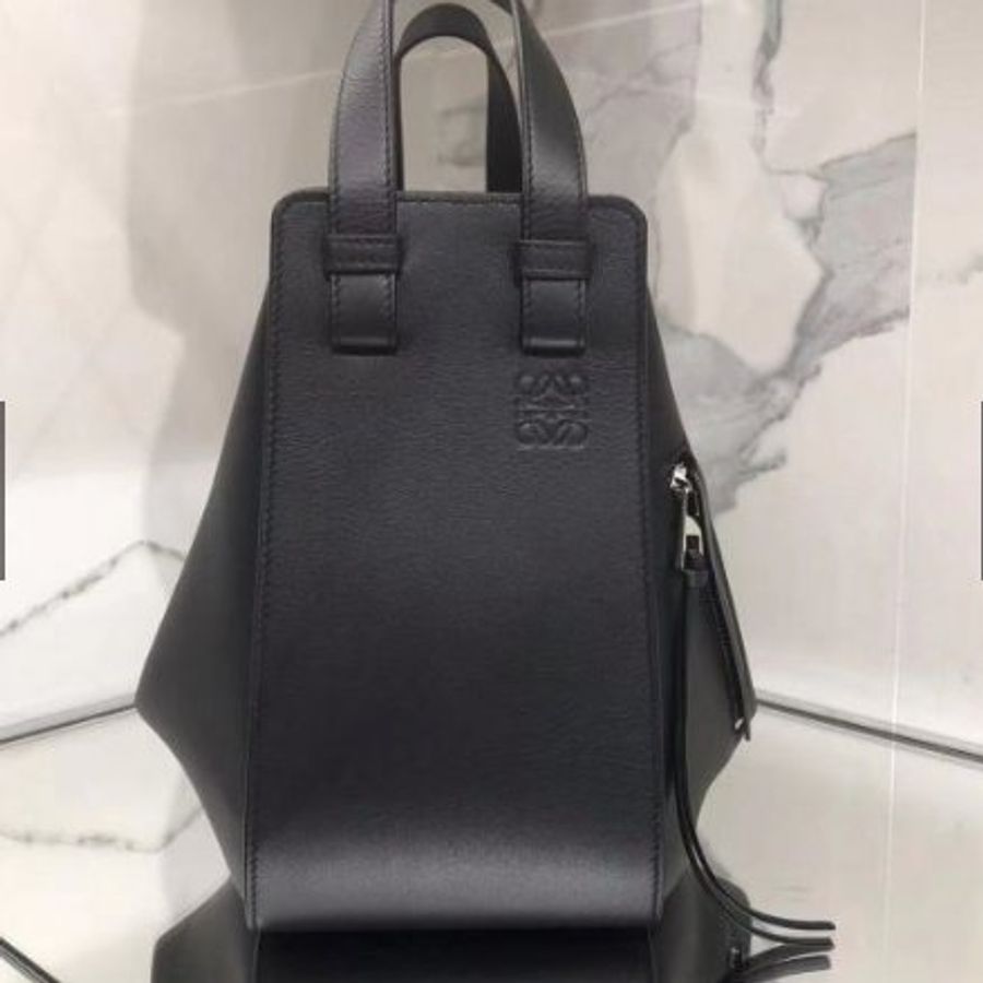 Loewe Hammock 吊床包經典小牛皮小型手袋 黑色《佳節年終折扣》-6
