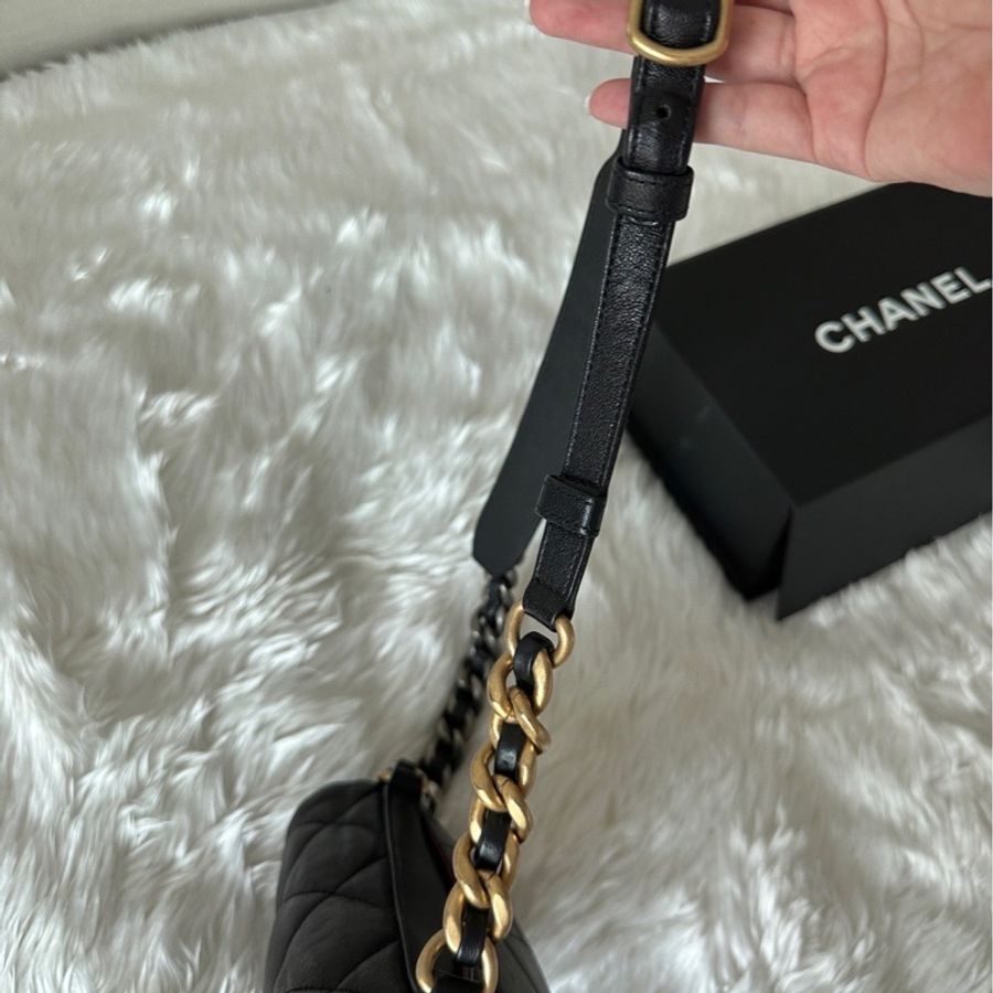 Chanel 香奈兒 小香 19 黑色小羊皮 爆款 菱格 胸包 腰包 女包 已絕版 割愛出售-14