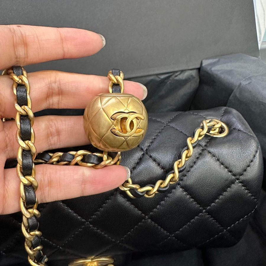 chanel mini 20金球 晶片款近全新 膠膜未拆 全配有購證 金球方胖 cf20 黑金 經典款-8