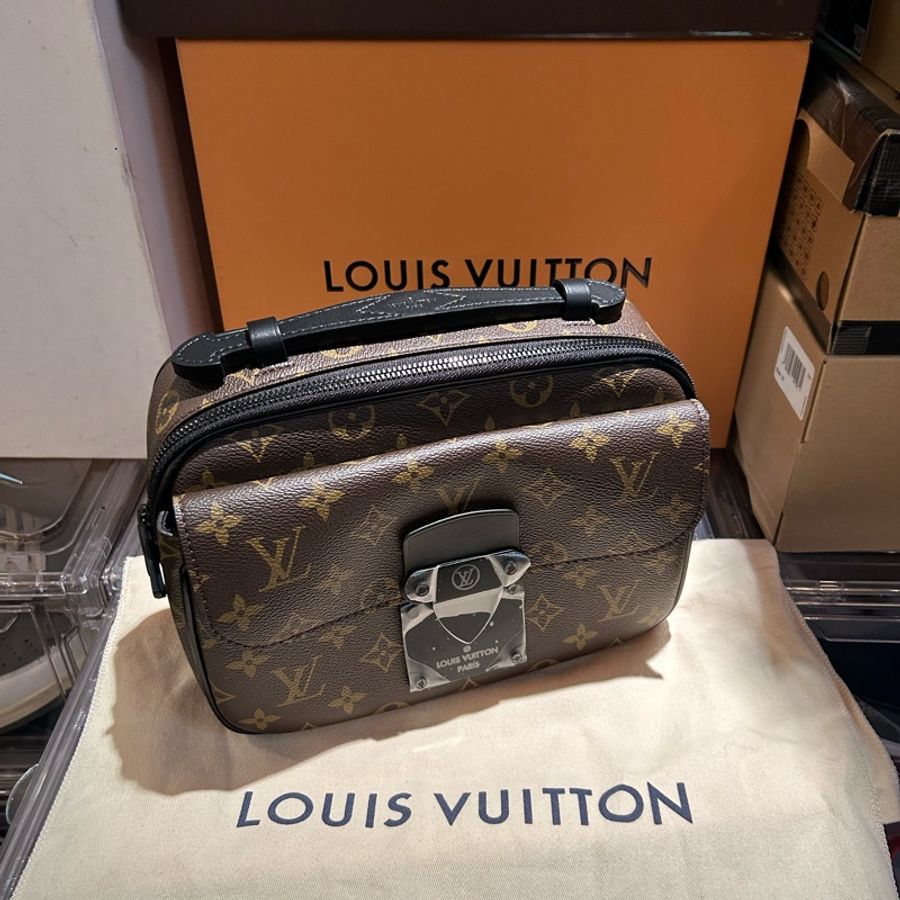 「實體門市現貨」全新 LV S LOCK 郵差包-0