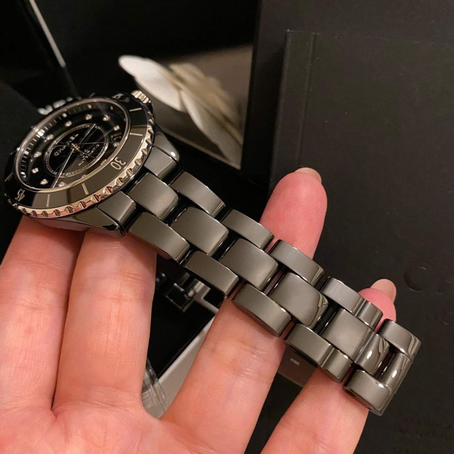 保證專櫃真品‼️95成新 最新款簍空‼️透背款 Chanel J12 38mm 12鑽黑色 白色 自動機械腕錶 ❤️H5702 H5705 香奈兒 陶瓷錶-12