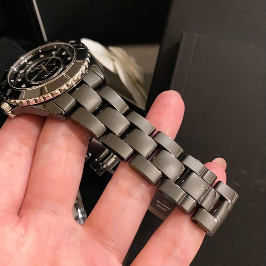 保證專櫃真品‼️95成新 最新款簍空‼️透背款 Chanel J12 38mm 12鑽黑色 白色 自動機械腕錶 ❤️H5702 H5705 香奈兒 陶瓷錶-15