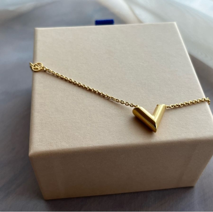 Louis Vuitton LV項鍊 V型項鍊-1