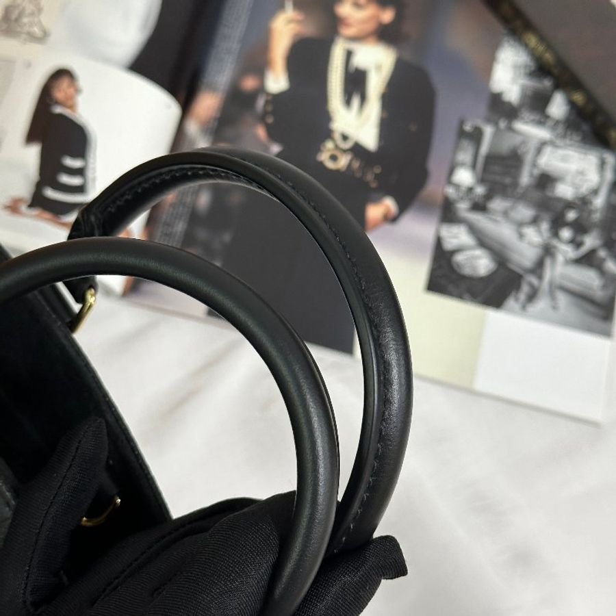 LV ONTHEGO PM 粒面壓紋包 <全新晶片款未使用>-13