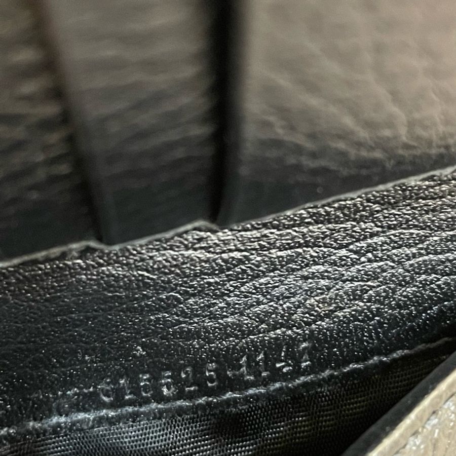 Gucci 615525 黑牛皮金屬雙G釦式短夾Interlocking G-14