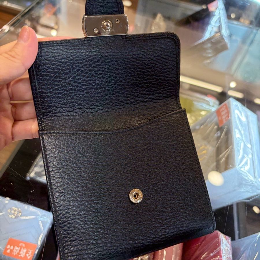 Gucci 615525 黑牛皮金屬雙G釦式短夾Interlocking G-19