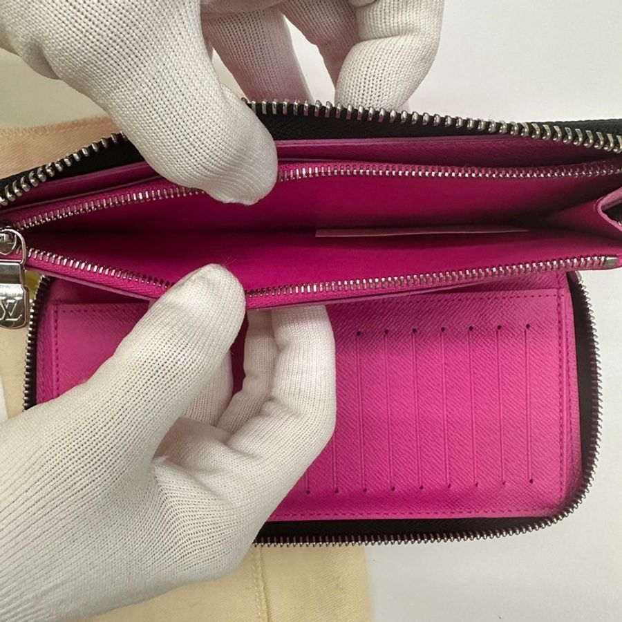 LV zippy Wallet Vertical-11
