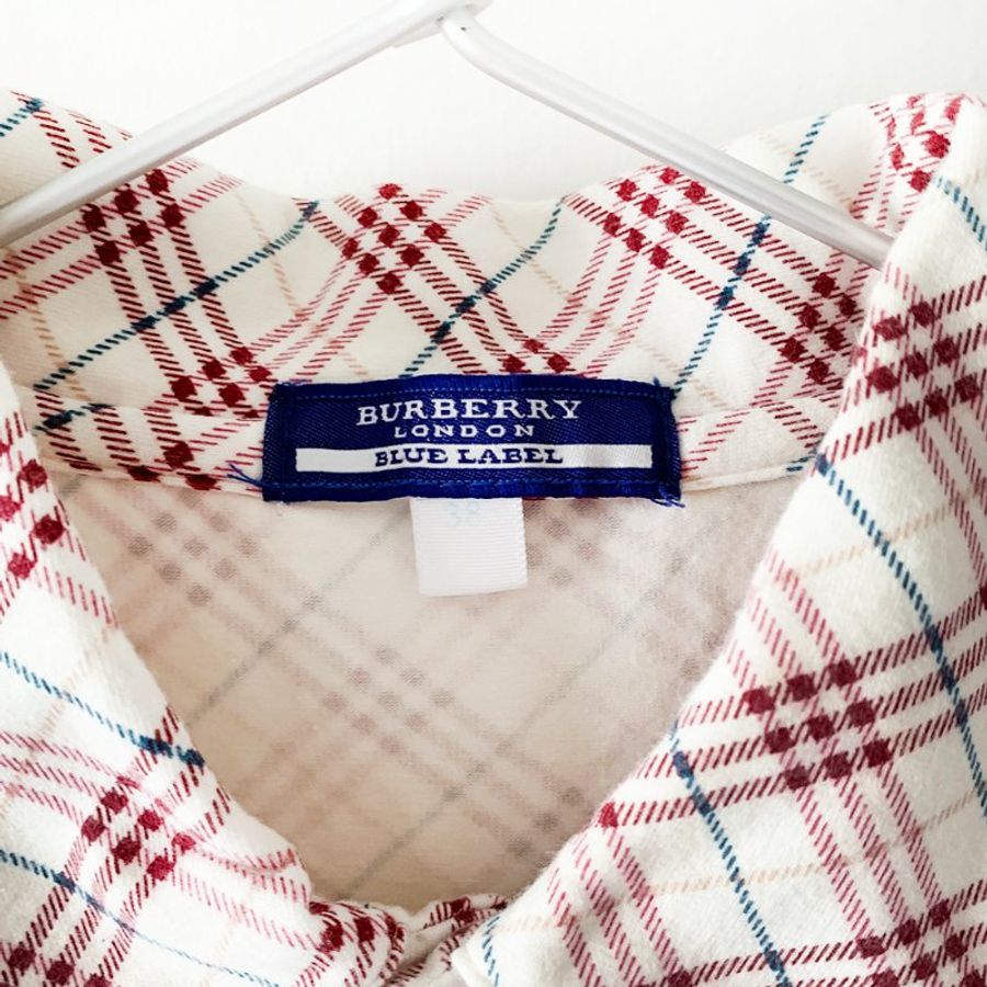 日本製 BURBERRY 藍標 經典小格紋短袖上衣 紅白色 95%棉 刺繡品牌LOGO POLO衫 休閒短T【壽司羊羊】二手衣-1