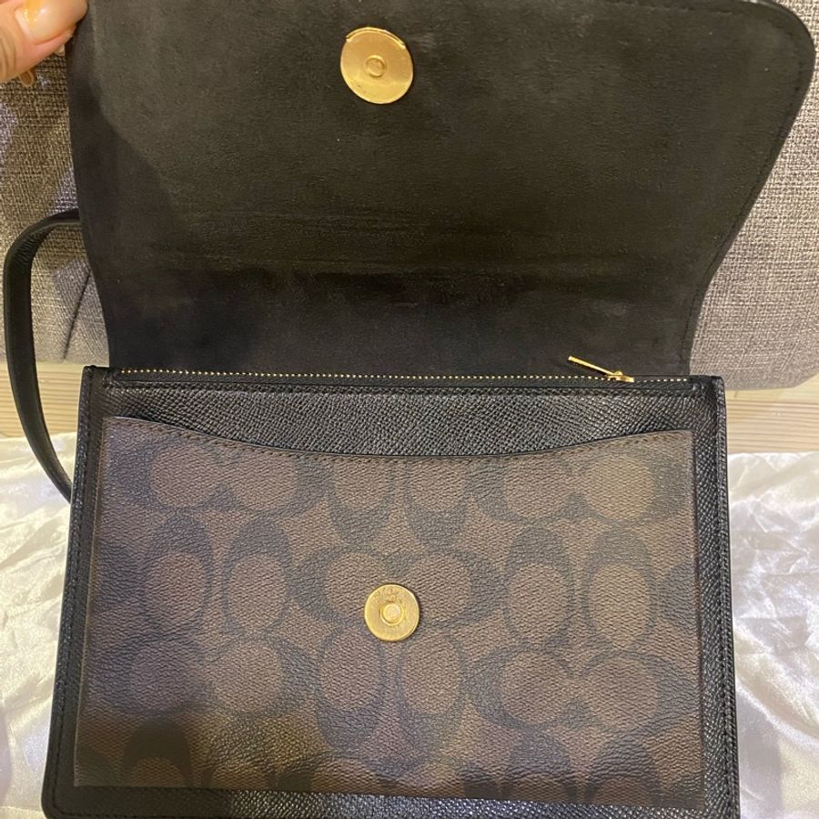 Coach 老花拼接黑色防刮皮金鍊包-14
