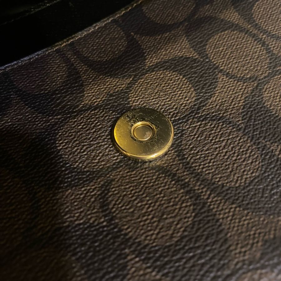 Coach 老花拼接黑色防刮皮金鍊包-32