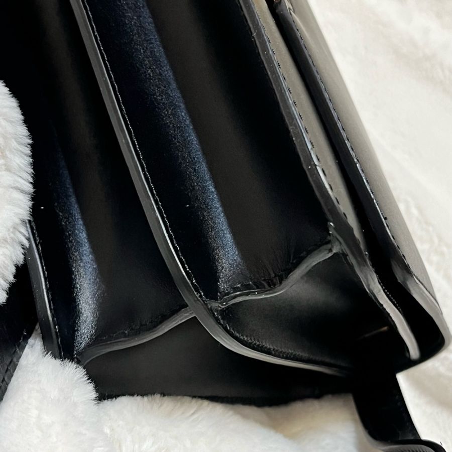 BURBERRY TB logo 肩背包 Burberry Medium TB grain calfskin crossbody shoulder bag TB 側背包-18
