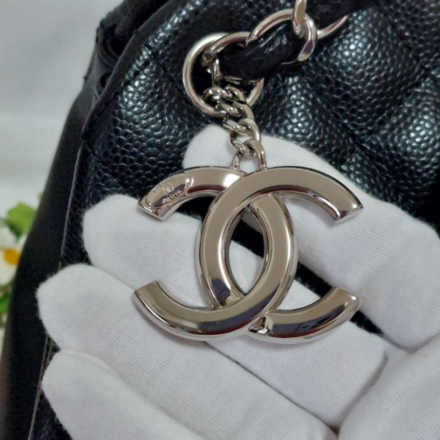 Chanel 香奈兒 🎀現品實拍 🎀 保齡球包款 黑色銀扣肩背鏈包~二手9.5成新-9