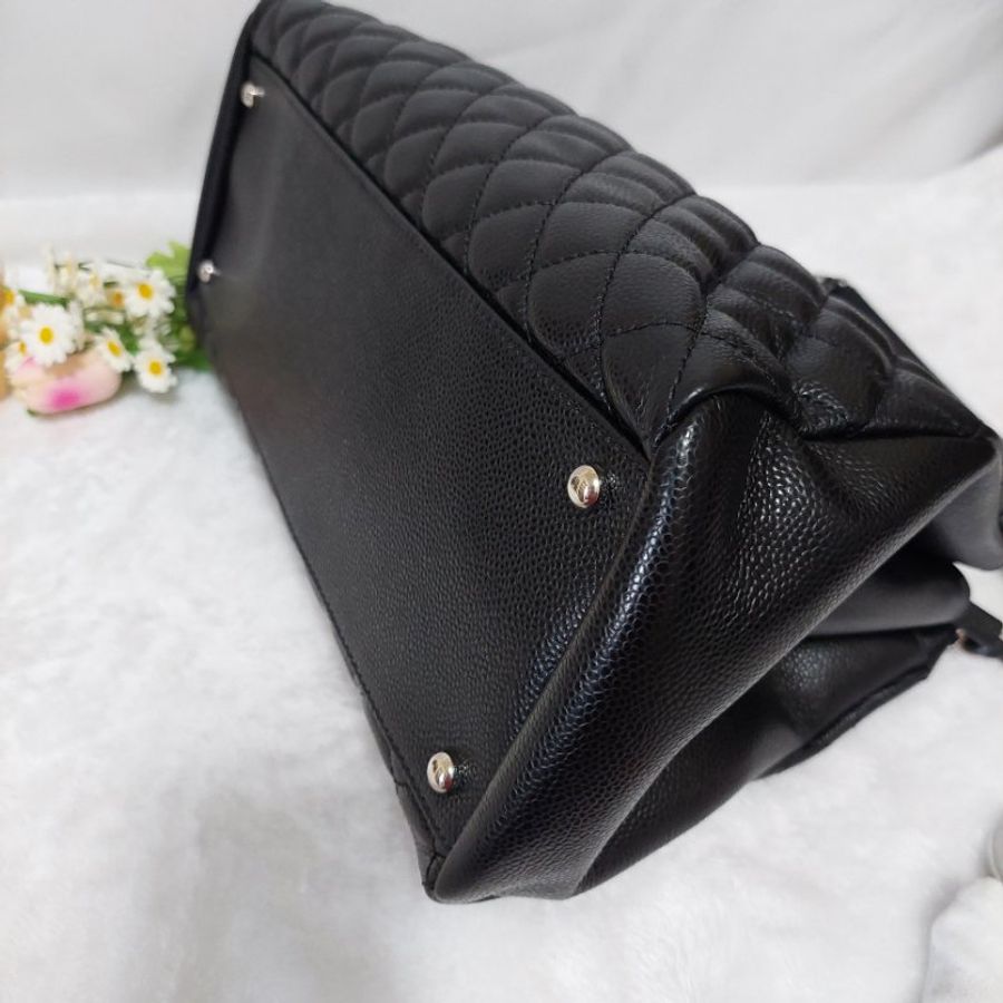 Chanel 香奈兒 🎀現品實拍 🎀 保齡球包款 黑色銀扣肩背鏈包~二手9.5成新-18