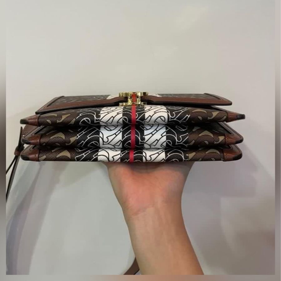 Burberry TB 風琴包-3