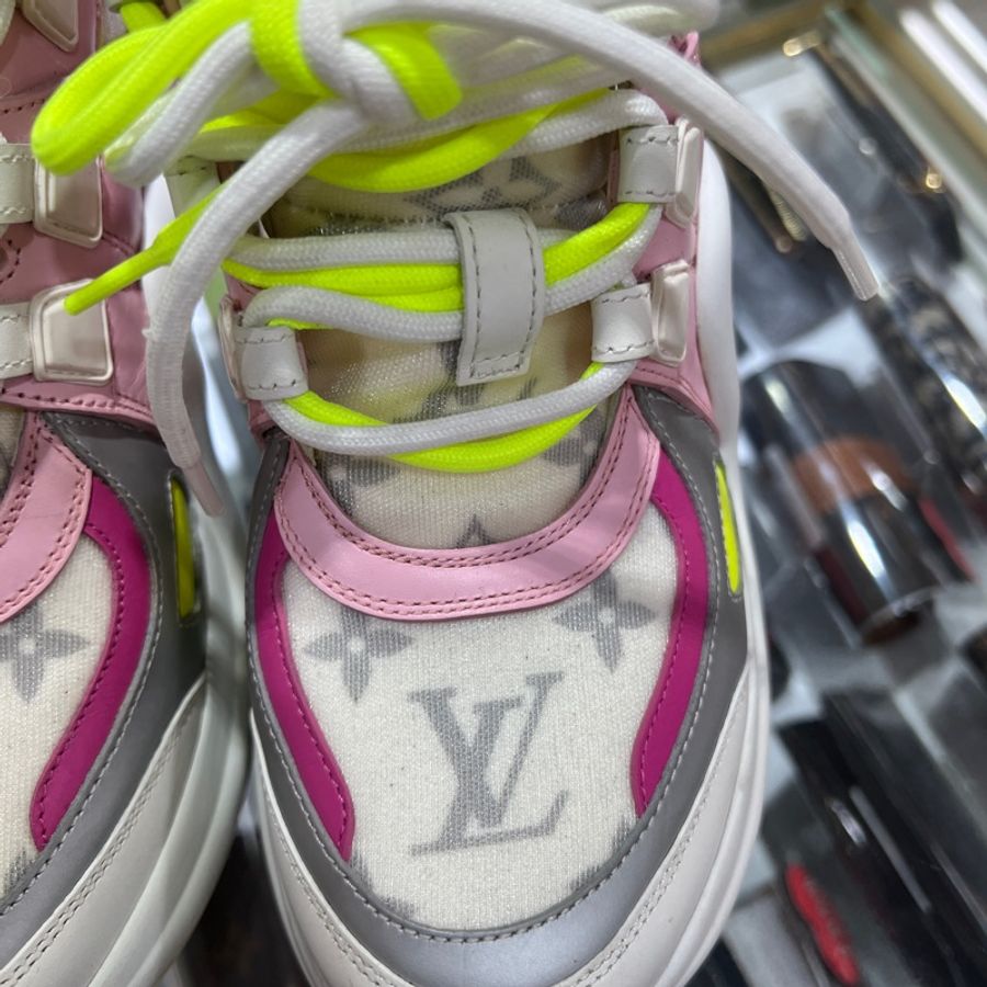 LV 螢光綠粉白鞋 限量Archlight老爹鞋-16
