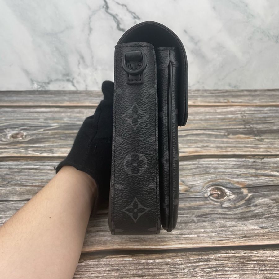 #全配 ‼️ #近新‼️#LV Louis Vuitton 路易威登M82252 S-Look 鎖扣直式 #隨身包 / #斜背包 / #肩背包 /  #手機包 晶片款🔥-8