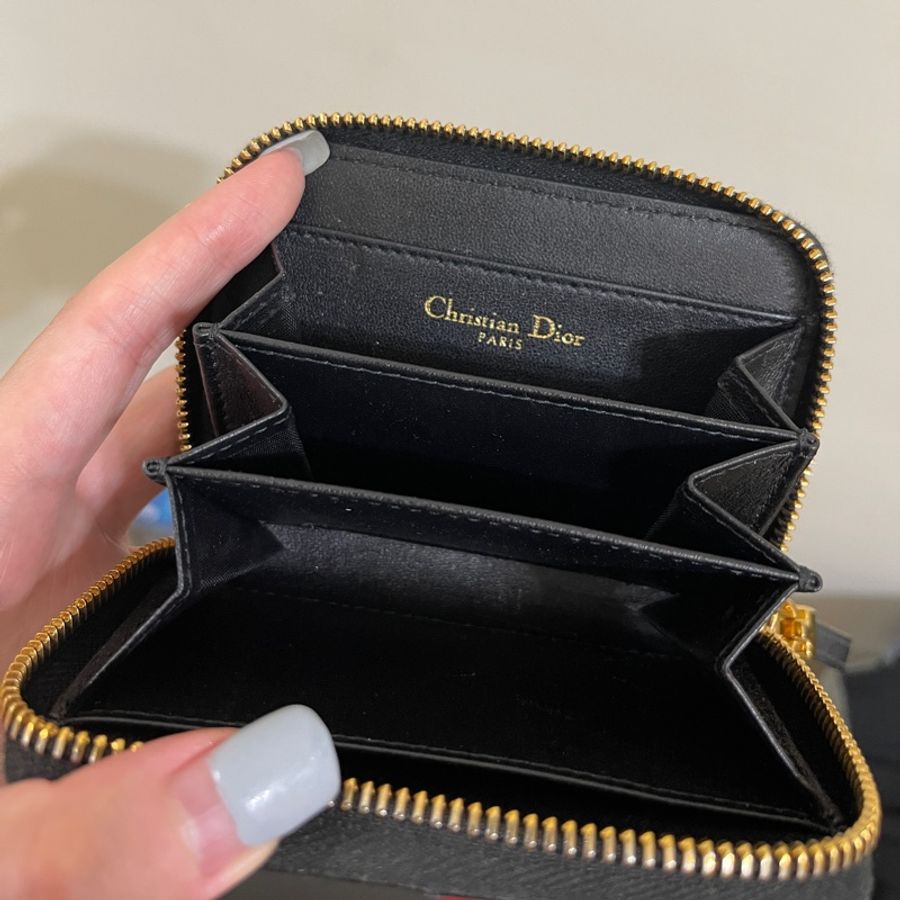 DIOR Caro新款柔軟小牛皮Cannage 藤格紋圖案縫線 卡片零錢包-2