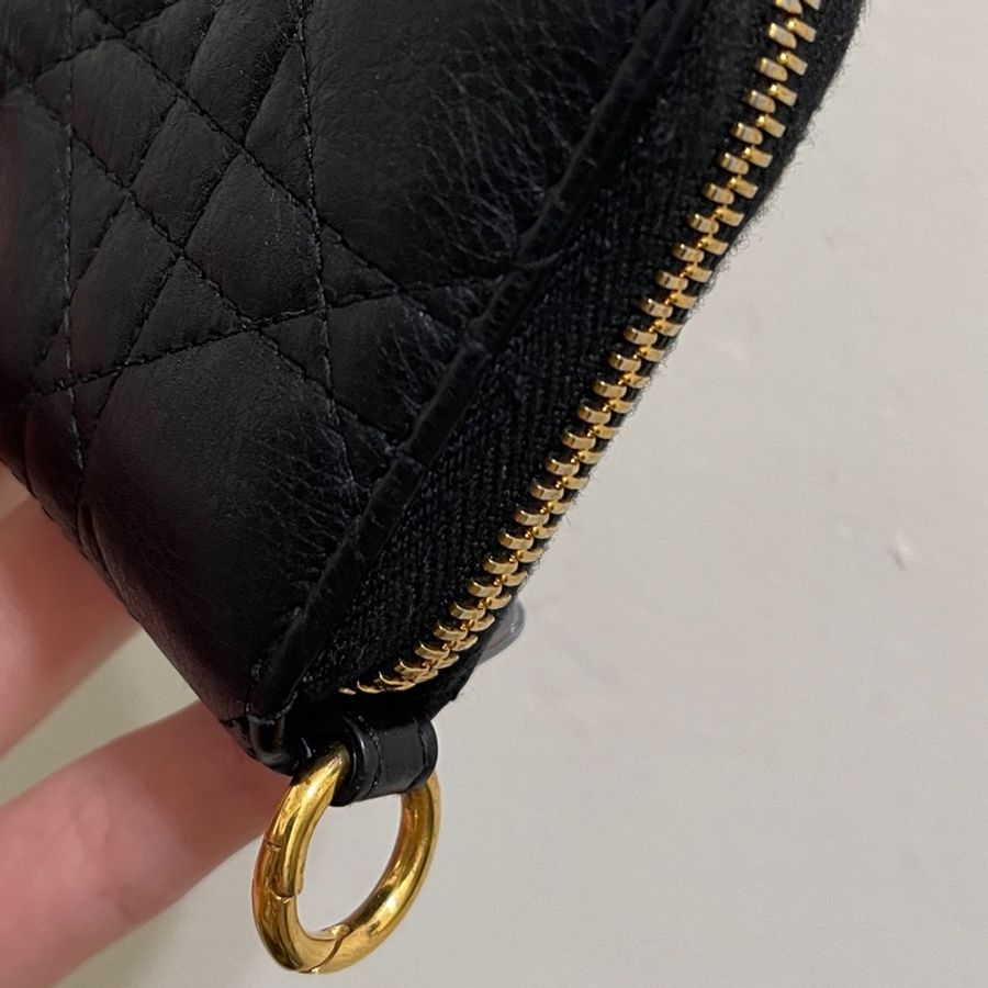 DIOR Caro新款柔軟小牛皮Cannage 藤格紋圖案縫線 卡片零錢包-28