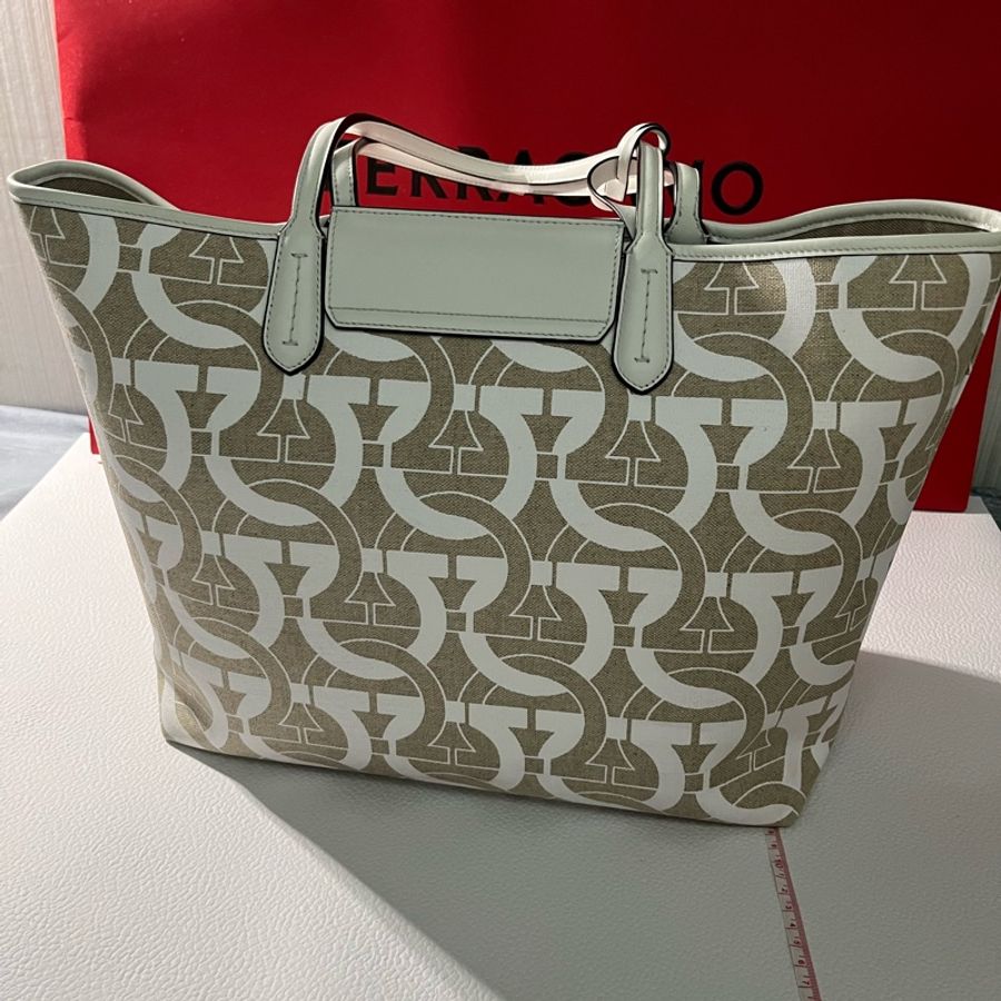 [幾乎全新］FERRAGAMO_LOGO托特包👜+連體小袋（專櫃價五萬六千元）-10
