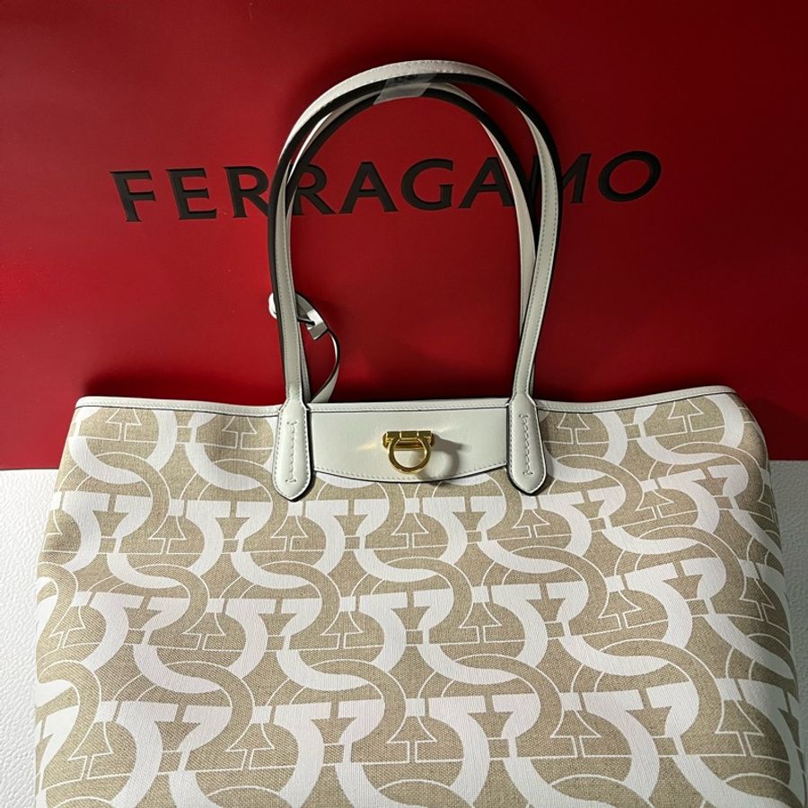 [幾乎全新］FERRAGAMO_LOGO托特包👜+連體小袋（專櫃價五萬六千元）-19