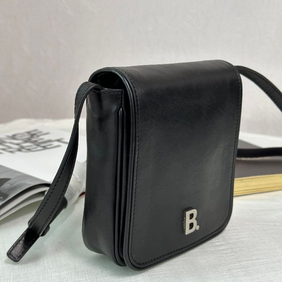 BALENCIAGA 金屬b字黑色小方包 (男女可背)-3