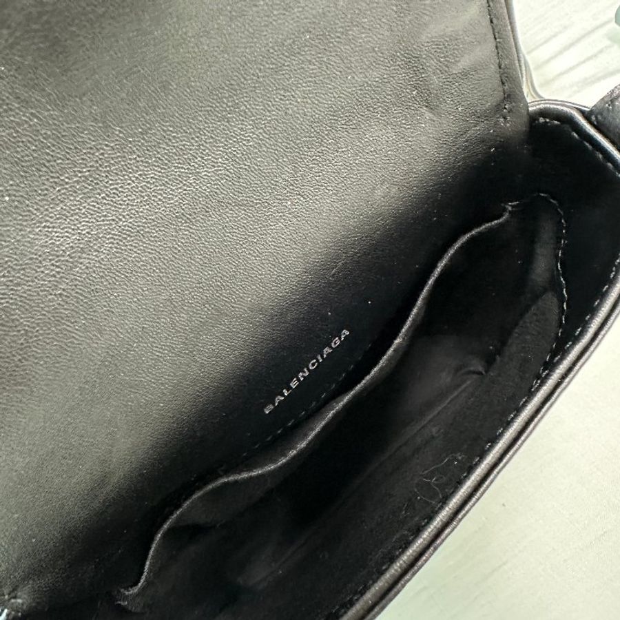 BALENCIAGA 金屬b字黑色小方包 (男女可背)-17