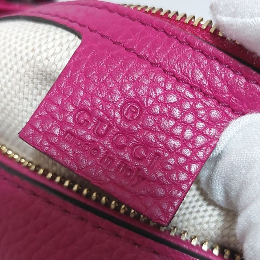 GUCCI 🎀現品實拍 🎀古馳 Soho牛皮大logo壓紋手提斜背二用包(369176-桃紅)-二手9.3成新-15
