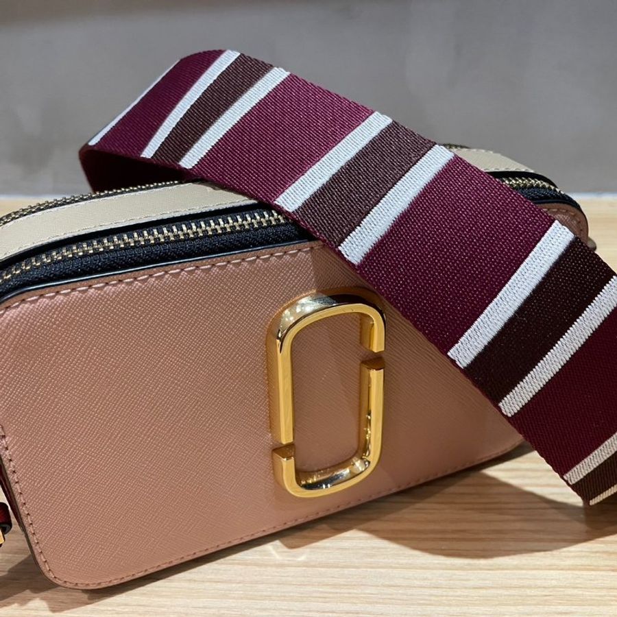 [近全新]MARC JACOBS相機包 小方包 UF019-0