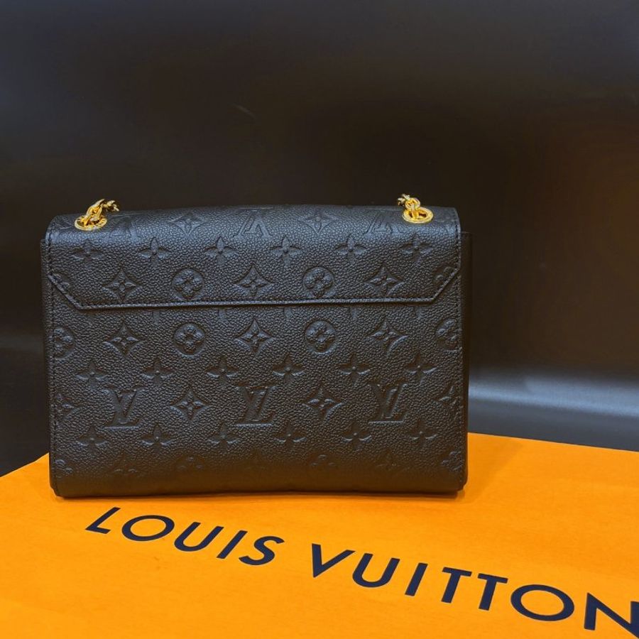 Louis Vuitton LV 黑色 全皮壓紋 金釦 VAVIN鍊包/斜背包/肩背包M44151-1