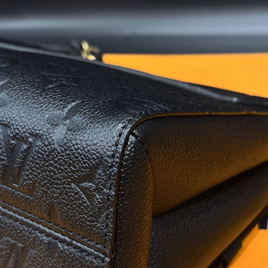 Louis Vuitton LV 黑色 全皮壓紋 金釦 VAVIN鍊包/斜背包/肩背包M44151-5