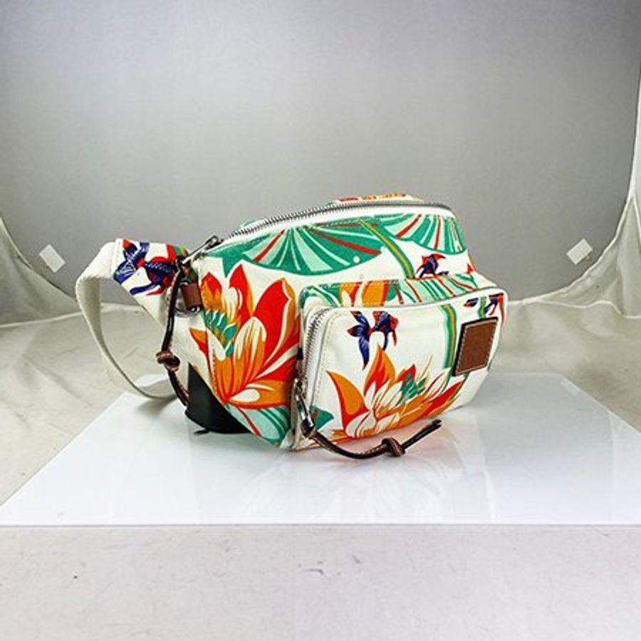 LOEWE 白色海世界 Paula's Ibiza系列 腰包/胸口包-8