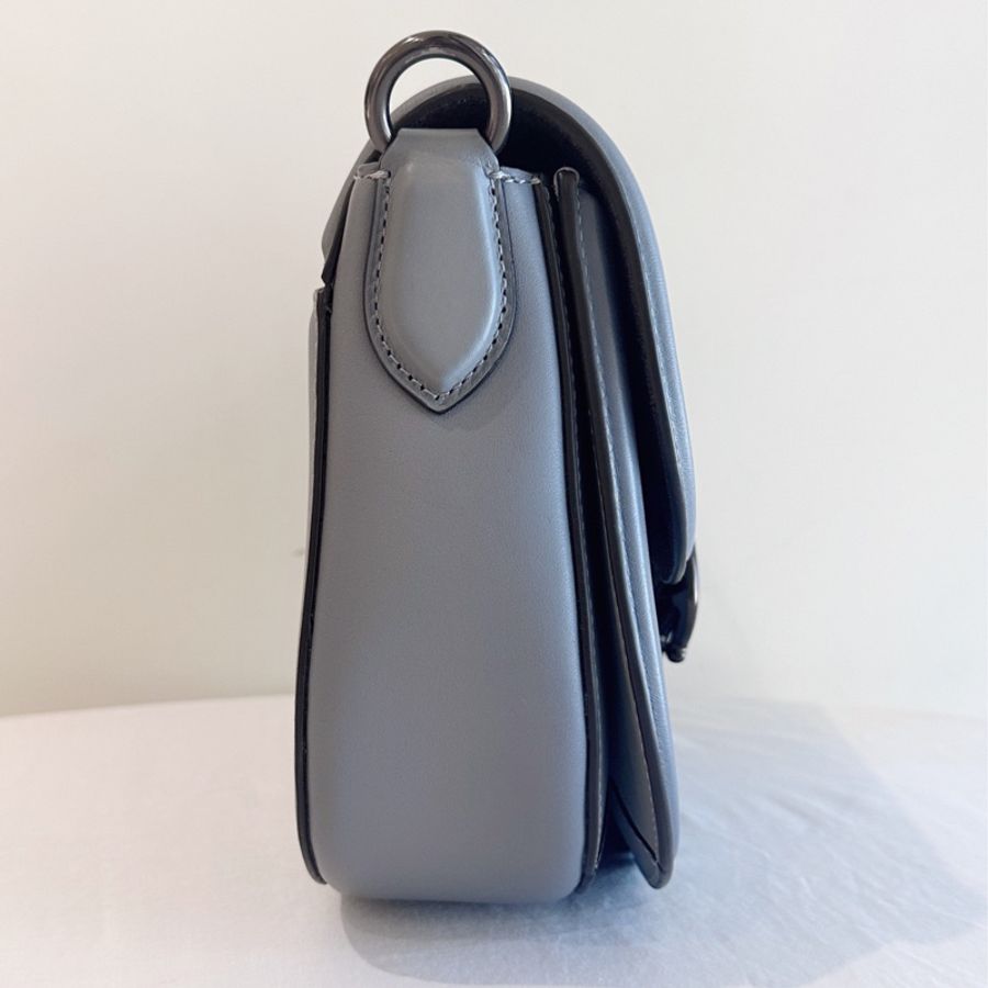 便宜賣Coach 馬鞍包 附雙背帶 Beat Saddle 藍灰色 肩背包-3