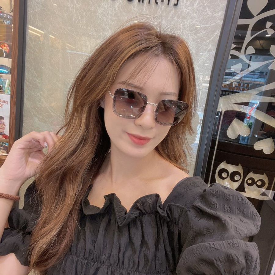 【預購】麗睛眼鏡Chanel【可刷卡分期】香奈兒 CH4244 單條鏈 太陽眼鏡 附可拆式香奈兒眼鏡鏈 小香太陽眼鏡-7