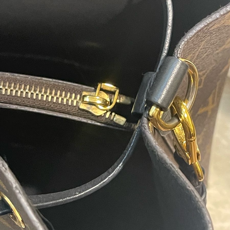 他團售出🎉櫃上經典款🏅️LV經典 老花黑水桶包 斜背 肩背Louis Vuitton 原花黑皮革水桶包Neo Noe-12