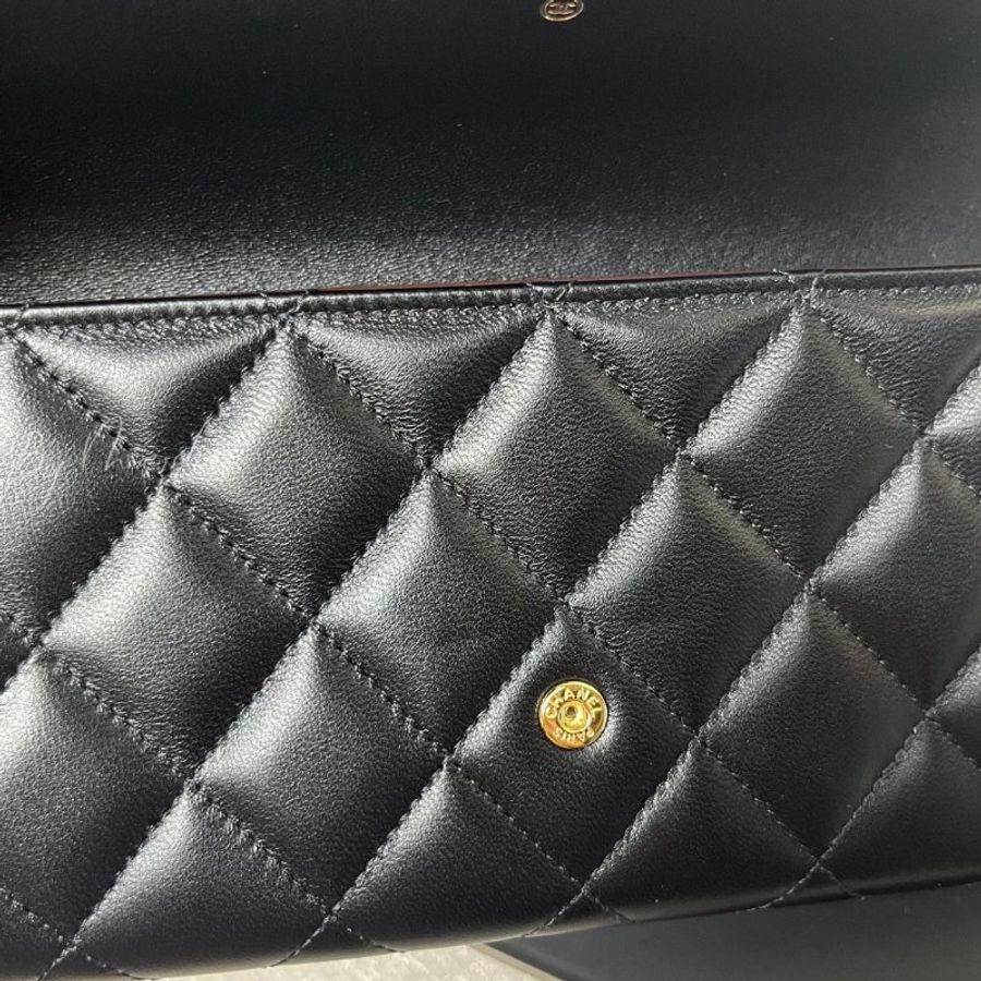 CHANEL CF 經典小羊皮黑金翻蓋長夾-7