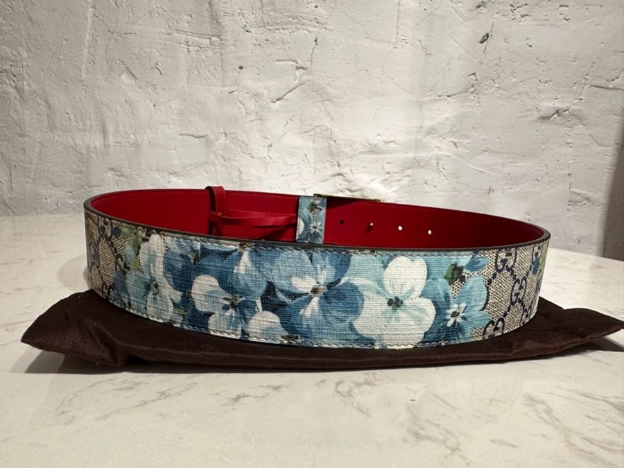 Gucci 虎頭天竺葵花Logo皮帶-1