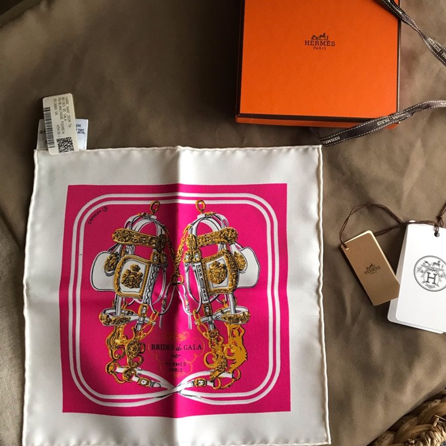 Hermes愛馬仕方巾/絲巾/綁袋巾/口袋巾/手帕🎀全新-2