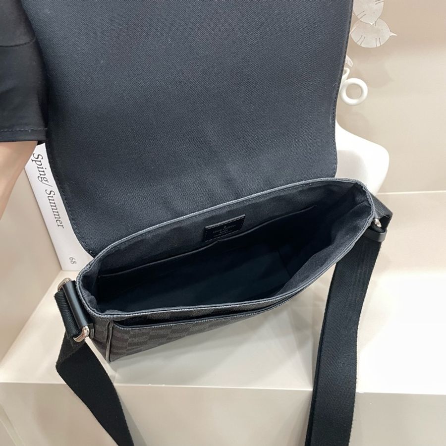 Louis Vuitton |黑灰棋盤格郵差包-16