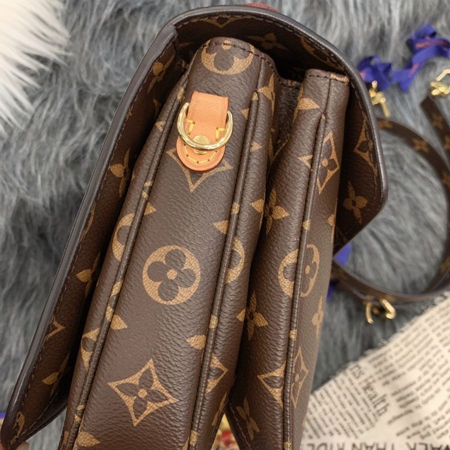 Louis Vuitton LV 老花字紋 Pochette Métis 郵差包/手提包/二用包-6