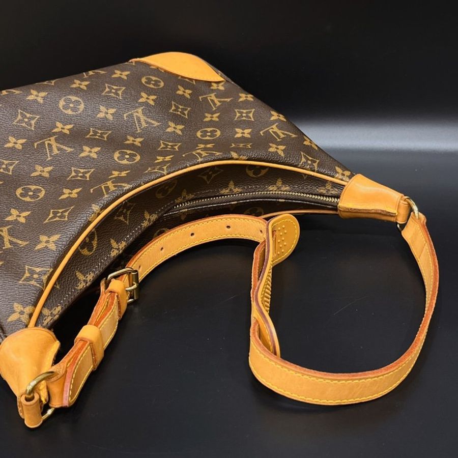 Louis Vuitton LV 老花字紋 VINTAGE 牛角包/肩背包-7