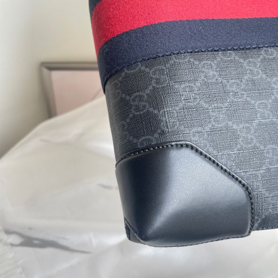 GUCCI supreme藍紅條紋拉鍊手拿包-17