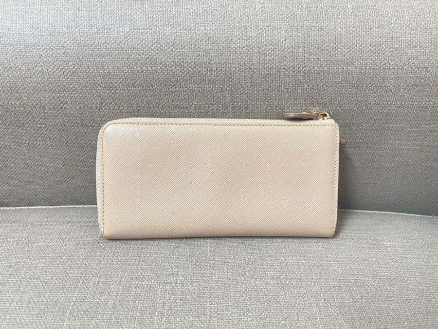 Ferragamo 經典款蝴蝶結長夾-1