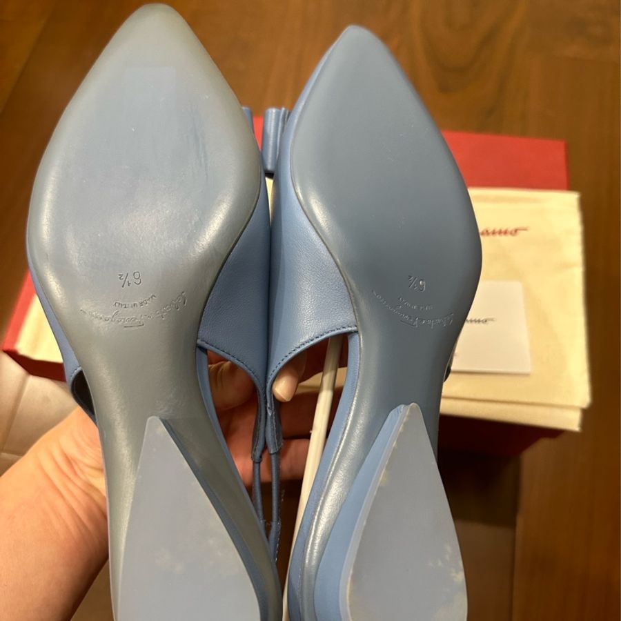 Salvatore Ferragamo 莫蘭迪藍 真皮 尖頭鞋 適合夏天-1