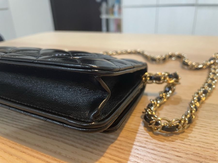 全新全配Chanel 23s 黑色亮面小羊皮woc-13