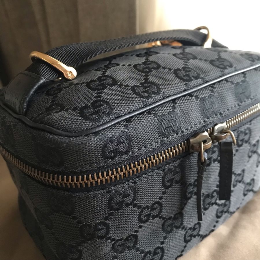 🔥暑假出清價🔥12000元🉐️Gucci 字紋GG丹寧緹花布🇮🇹化妝包/化妝箱/手提包/肩/斜背包🇮🇹正品🇮🇹況好🇮🇹➕贈鏈條成最🔥斜背包-5
