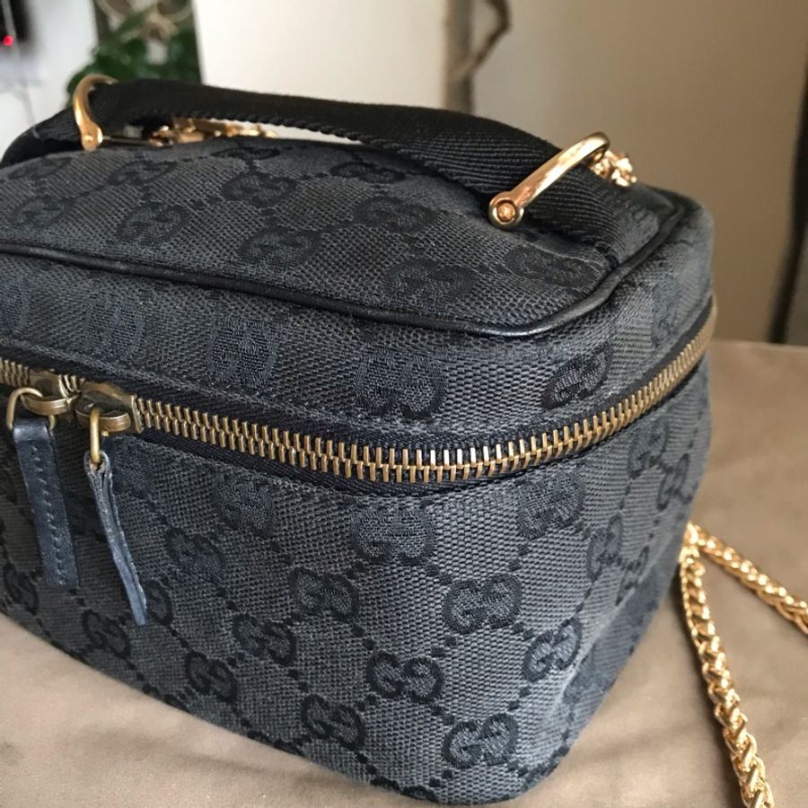 🔥暑假出清價🔥12000元🉐️Gucci 字紋GG丹寧緹花布🇮🇹化妝包/化妝箱/手提包/肩/斜背包🇮🇹正品🇮🇹況好🇮🇹➕贈鏈條成最🔥斜背包-6