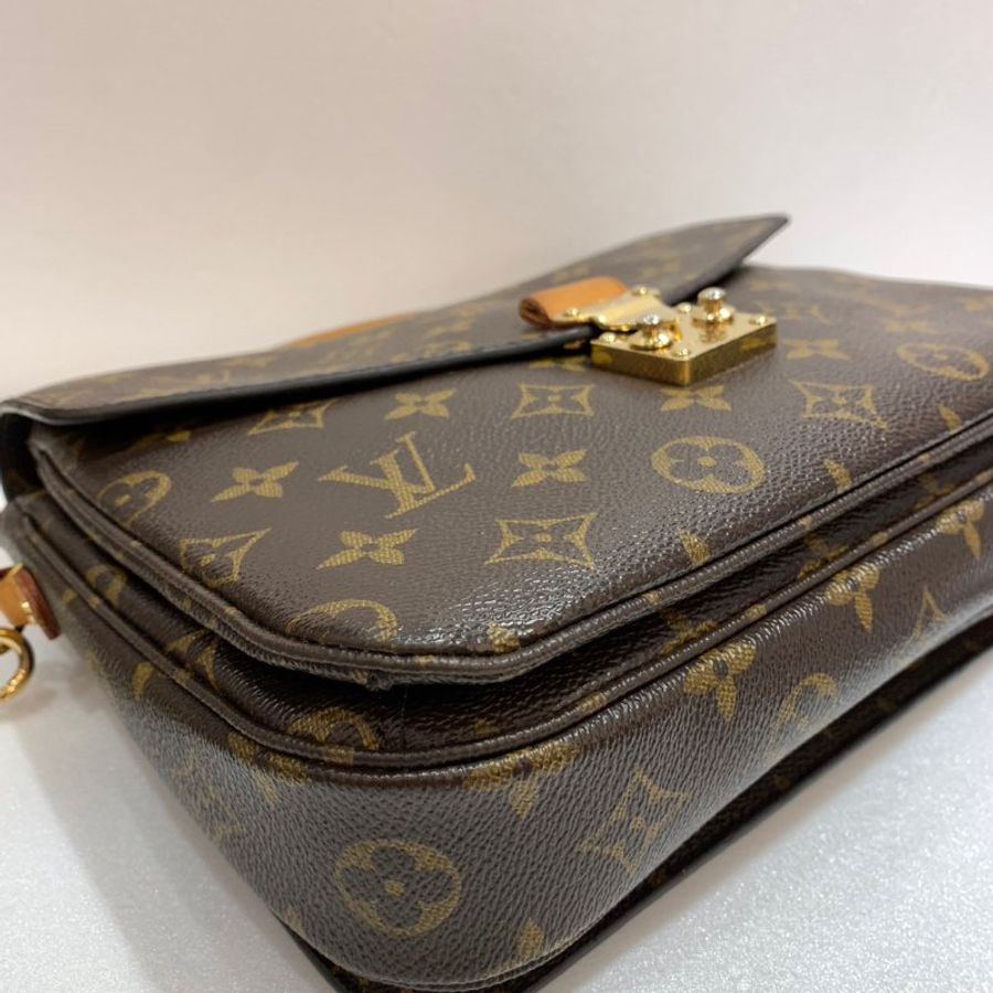 LV 斜背包/側背包/手提包/學院包/郵差包  M44875  85成新-5