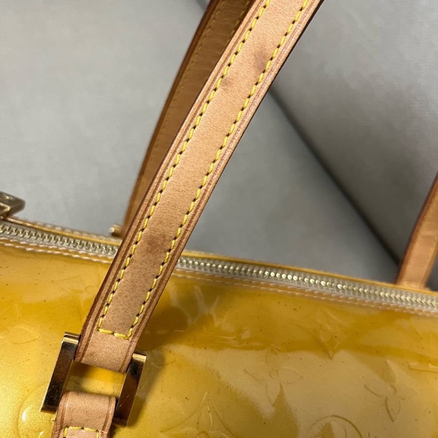 LV Vintage 漆皮壓紋圓筒包-5