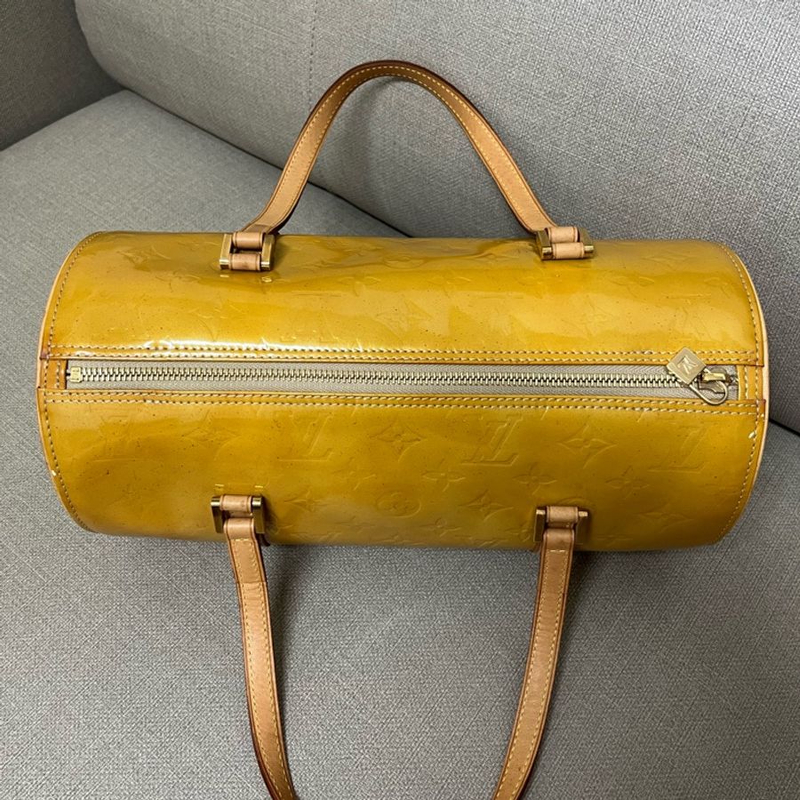 LV Vintage 漆皮壓紋圓筒包-6